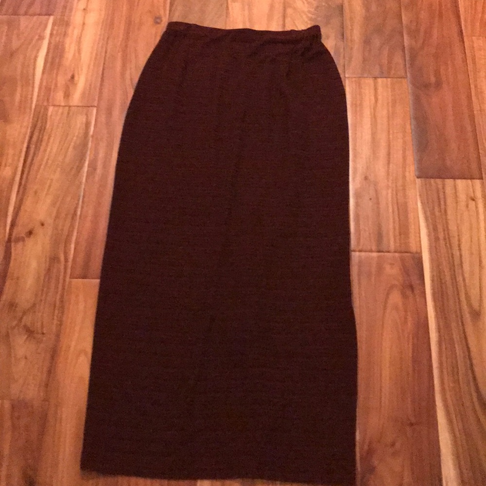 CHICO’S black and maroon textured stripe maxi, M